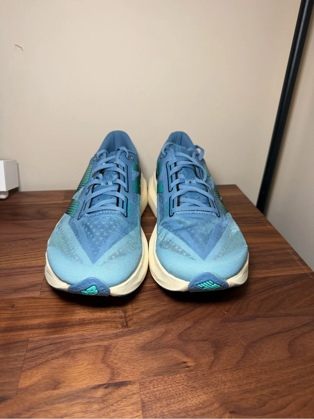 New Balance FuelCell Rebel v4 Heron Chrome Blue 2E